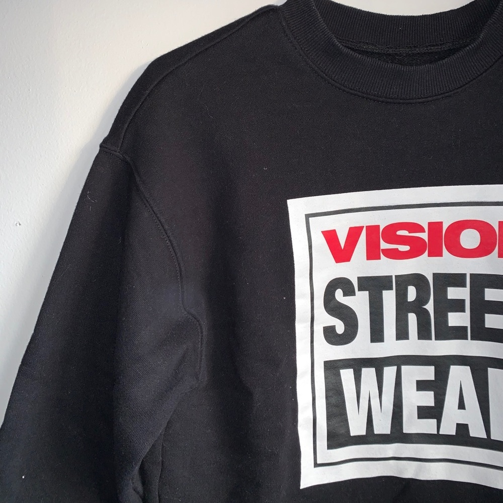 black crewneck pullover sweatshirt